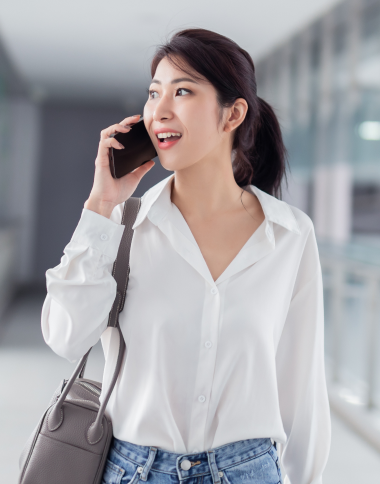 woman-talking-on-the-phone